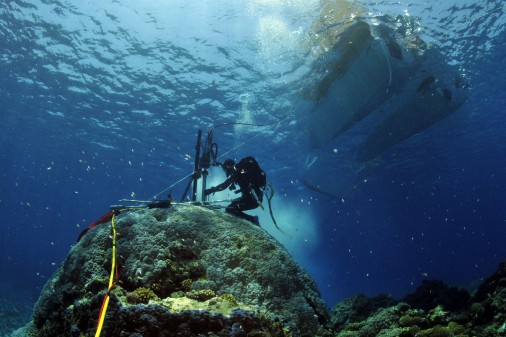 coral-coring_image-credit-Eric-Matson-AIMS-506x337